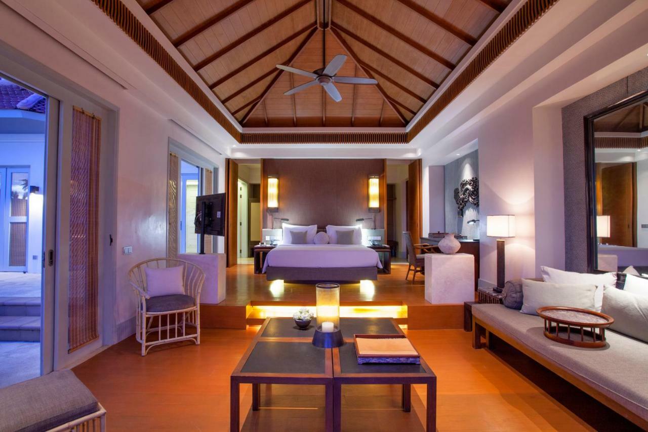 Amatara Welleisure Resort Panwa Beach Exterior foto A suite at the resort